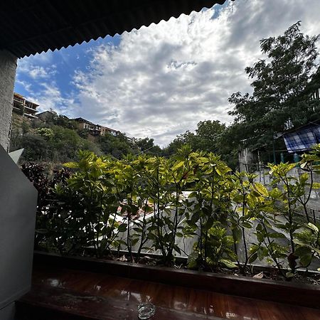 The One Boutique Hotel Tbilisi Buitenkant foto