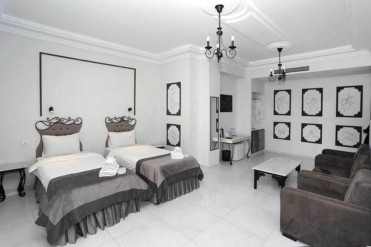 The One Boutique Hotel Tbilisi Buitenkant foto