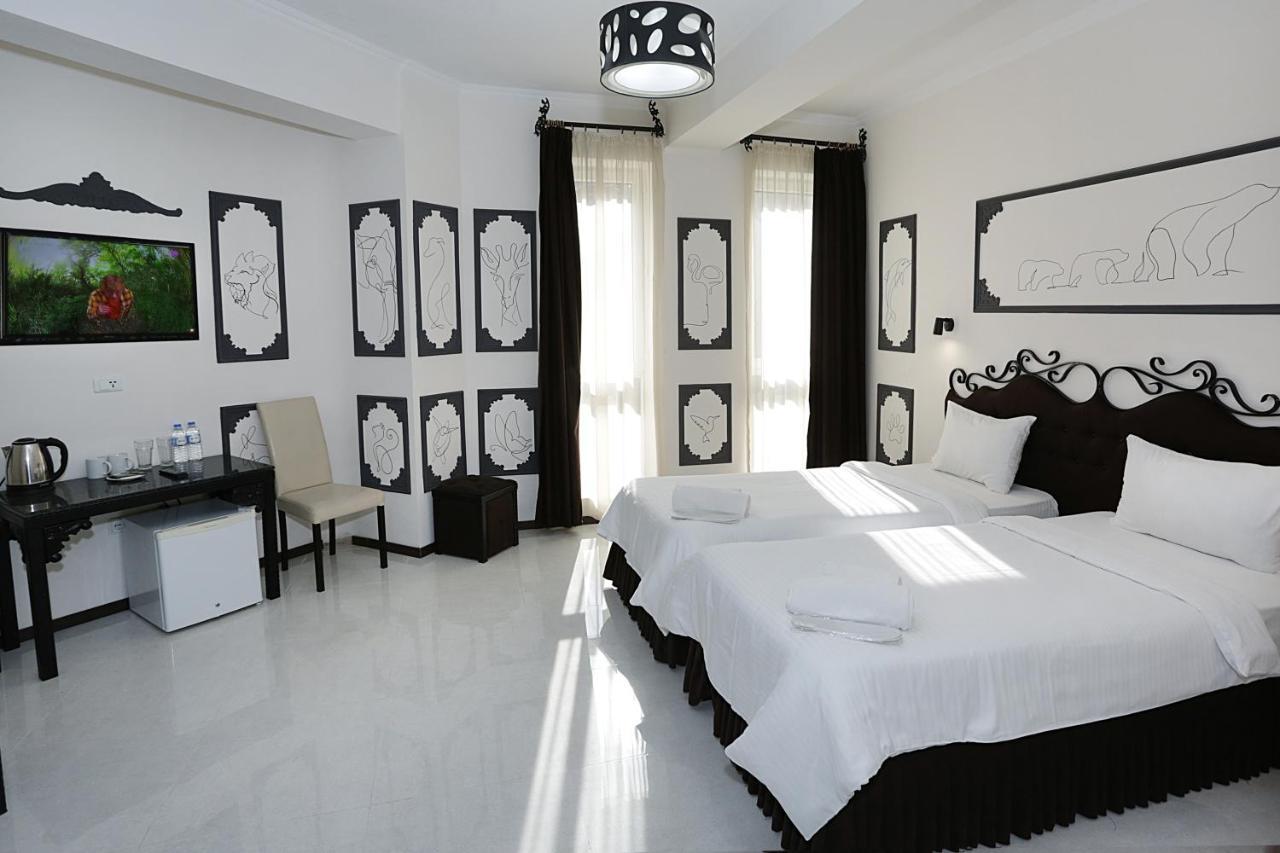 The One Boutique Hotel Tbilisi Buitenkant foto