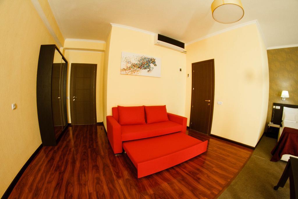 The One Boutique Hotel Tbilisi Buitenkant foto